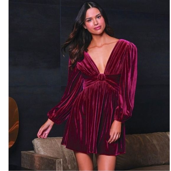 Gianni Bini MARIAH Velvet Plunging Neckline Mini Color JAM - Picture 3 of 9